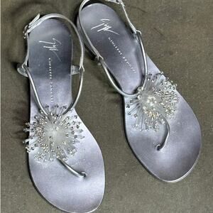Giuseppe Zanotti Crystal Embellished Flat Sandals Sz 7 Silver Metallic Leather